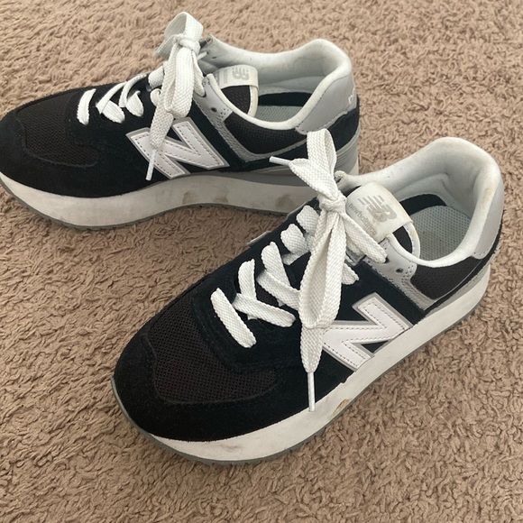 New Balance Shoes - New Balance 574 size 7